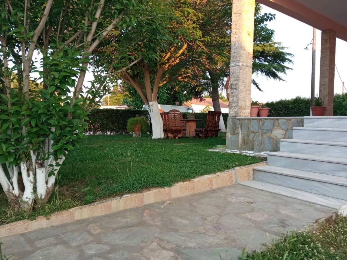 Villa Erasmia Dekarcho ภายนอก รูปภาพ