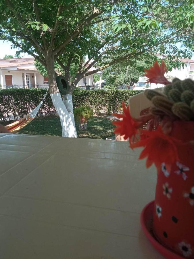 Villa Erasmia Dekarcho ภายนอก รูปภาพ