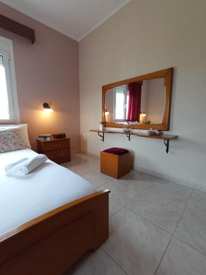 Villa Erasmia Dekarcho ภายนอก รูปภาพ