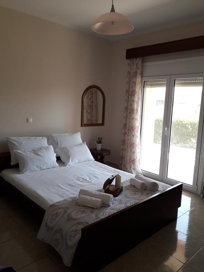 Villa Erasmia Dekarcho ภายนอก รูปภาพ